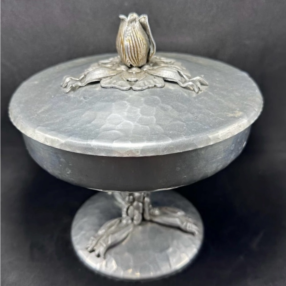 Hammered Metal Vintage Elegant Silver Decorative Bowl with Lid